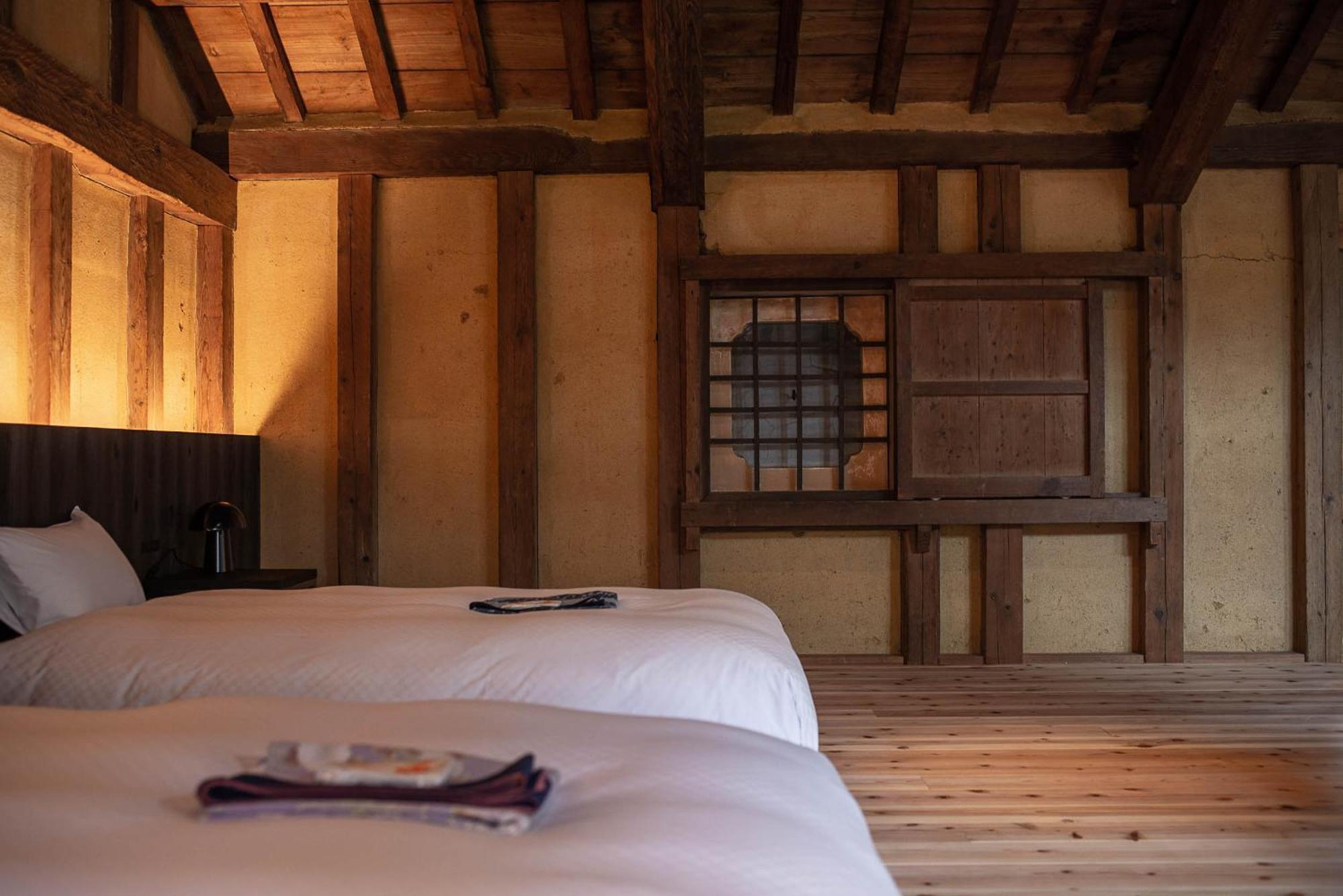 Nipponia Hotel Ozu Castle Town Buitenkant foto