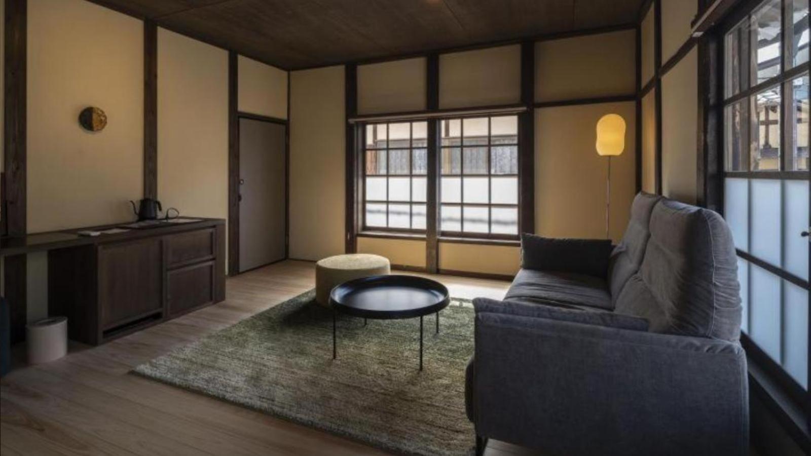 Nipponia Hotel Ozu Castle Town Buitenkant foto